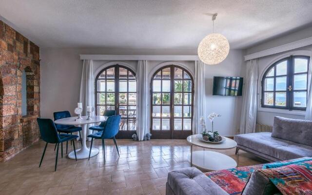 Selianitika Bay Loft 360