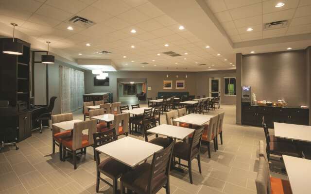 La Quinta Inn & Suites by Wyndham Lynchburg at Liberty Univ.