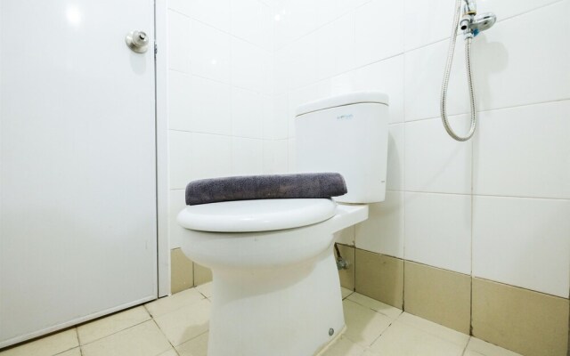 Pool View Bassura City Apartment