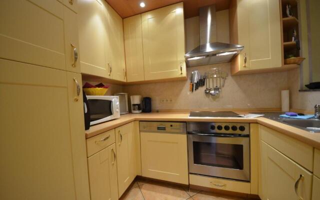 Reet - Eckhaus 17f "moosbeere"