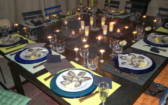 Les Trois Paons