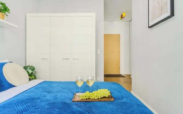 Lumina lux apart near railway station