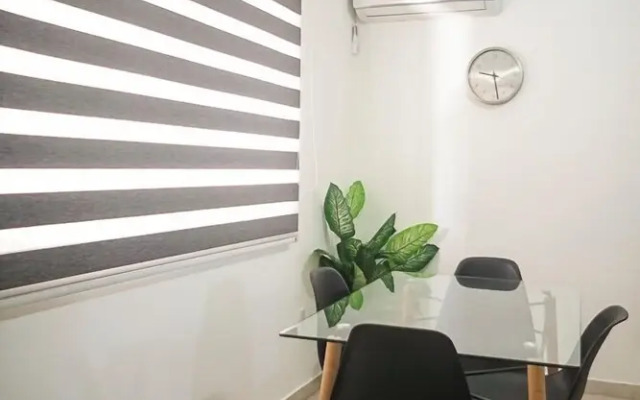 Cozy Apartment Poliforum AC
