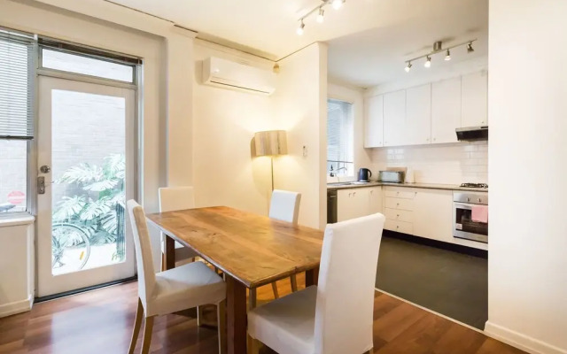 SELENA, 2BDR South Yarra Apartment