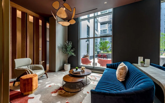 Cozy Apartments Near the Metro