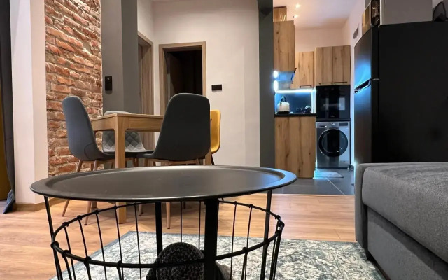 Home 12