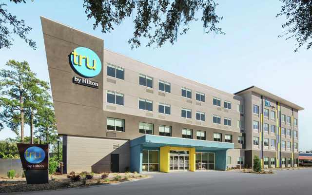 Tru by Hilton Savannah Midtown, GA