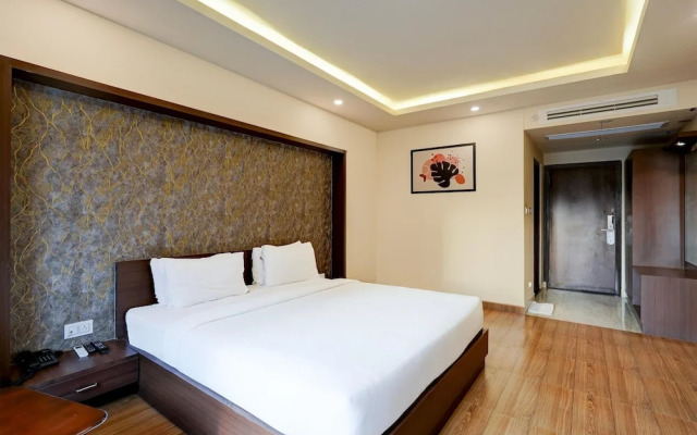 Premium Stays Near Phoenix Mall
