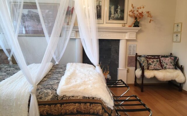 Diana's Luxury Bed and Breakfast