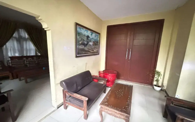 OYO 95097 Griya Asri Guest House