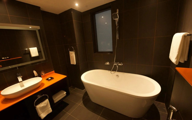 Carnelian By Glory Bower Hotel