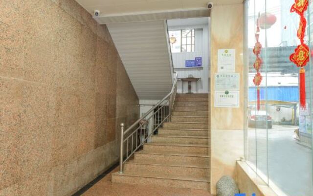 Shaoxian Hotel (Guangzhou North Railway Station)