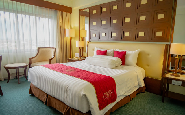 The Sunan Hotel Solo
