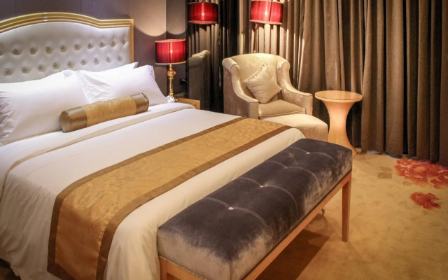 Golden Phoenix International Hotel