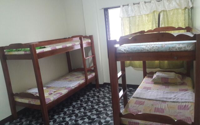 Villavante Backpackers Lodge - Hostel