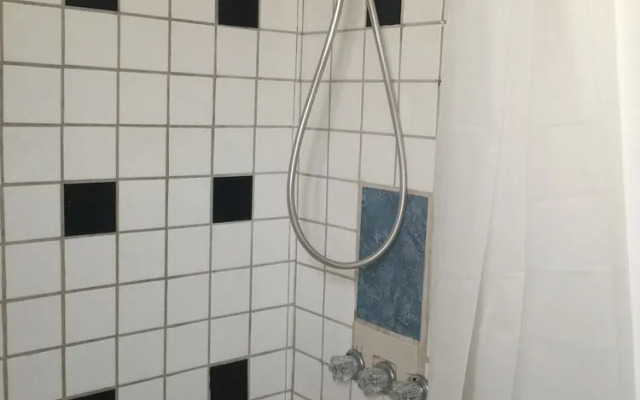 Nice 2 Bedroom in Burbank