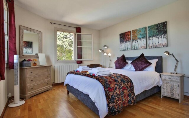 5 bed Villa in Provence With Pool, Outdoor Kitchen