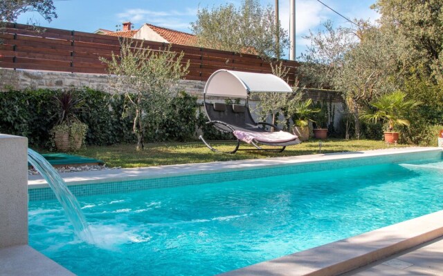 Stunning Home in Pula With Wifi and 5 Bedrooms