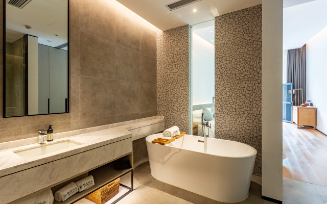 Yinju Jingde Art Hotel