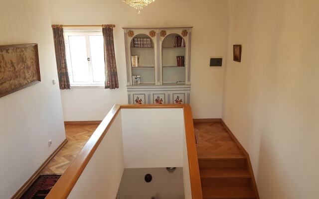 Caparica Quiet Rooms by Host-Point