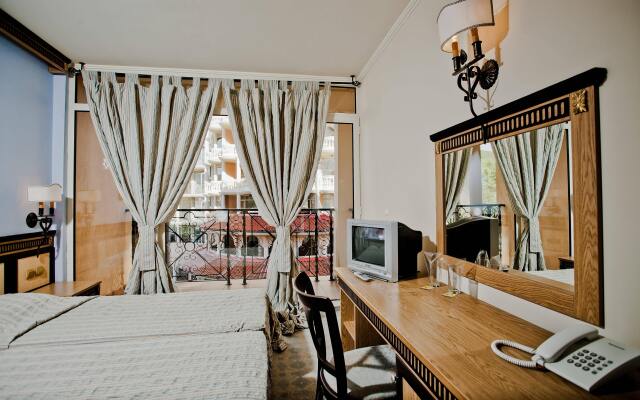 Atrium Beach Hotel & Aqua Park - All Inclusive