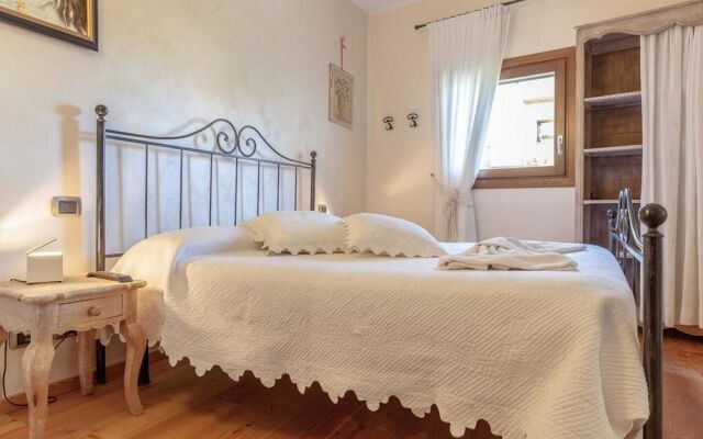 Alisee Bed  Breakfast