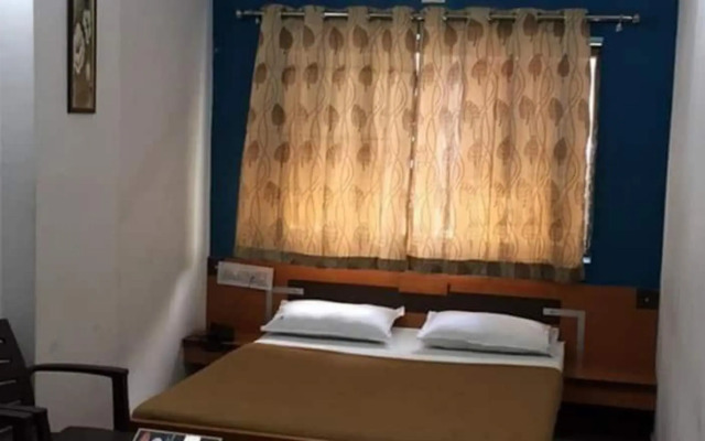 Shivdhara Hotel & Residence
