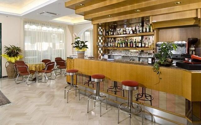 Hotel Athena