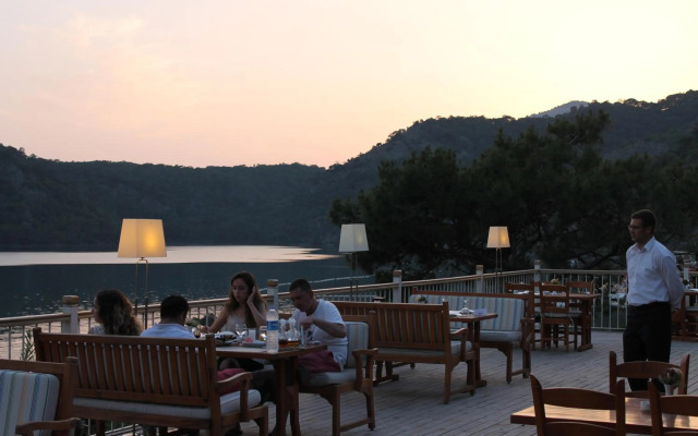 S3 Seahorse Beach Club & Hotel