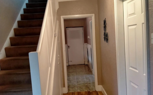 The Nest, an Immaculate 3-bed House in Walsall