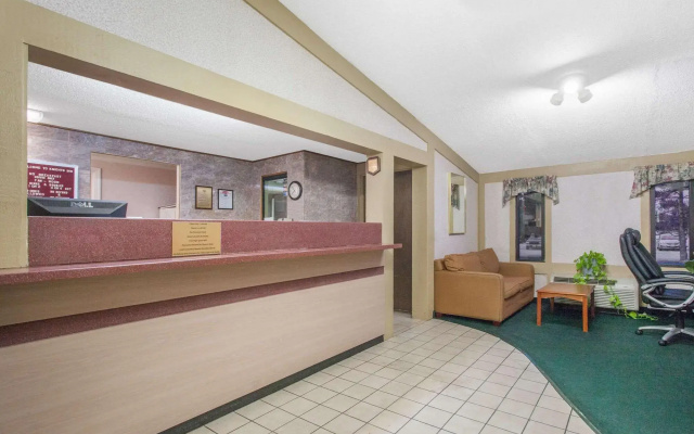 Knights Inn Toledo West