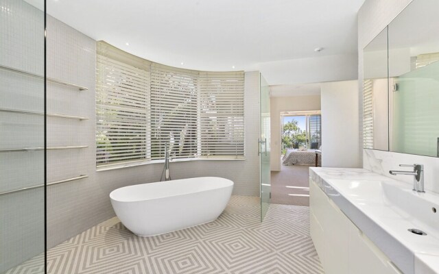 Spectacular Penthouse in Little Cove Noosa Heads - Unit 2 Cuvee 29 Allambie Rise