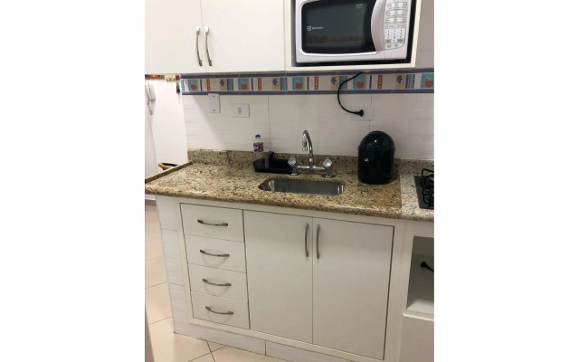 Moderno Estúdio 50m do mar com garagem e Wi-Fi