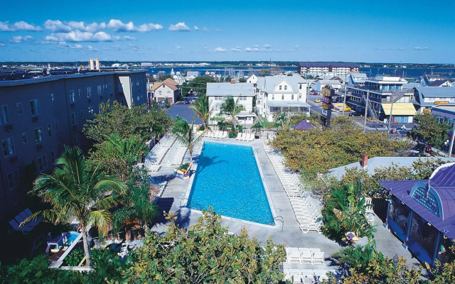 Plim Plaza Hotel