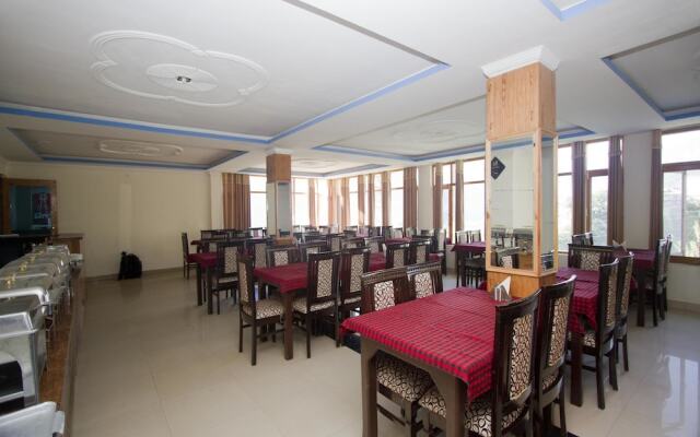 OYO 1638 Hotel A Star Regency