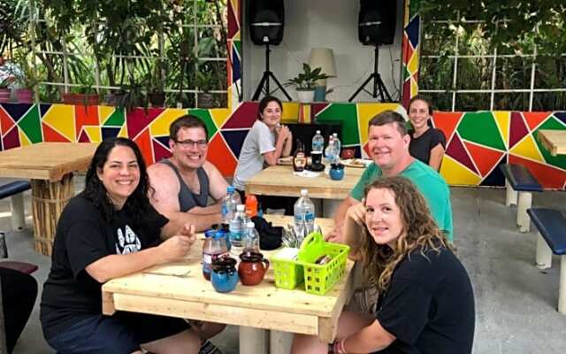 Lobo Inn - Hostel