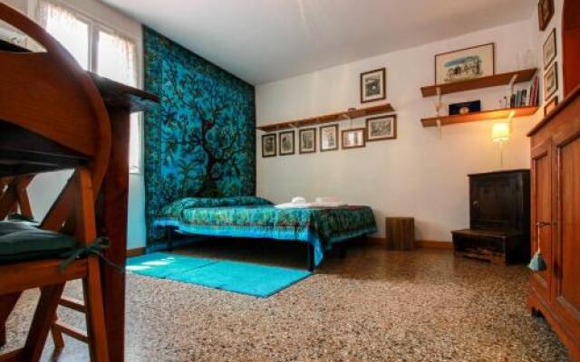 Santi Apostoli Apartment