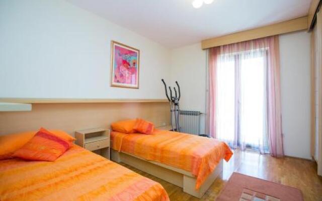 Apartment Macan