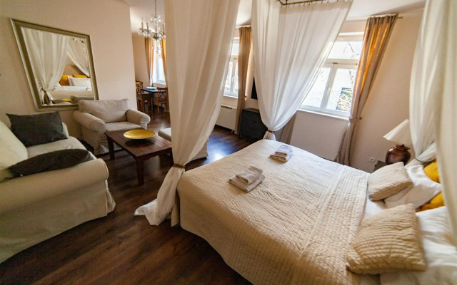 Lounge Apartments