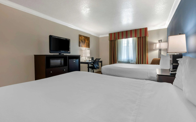 Best Western Colonial Inn