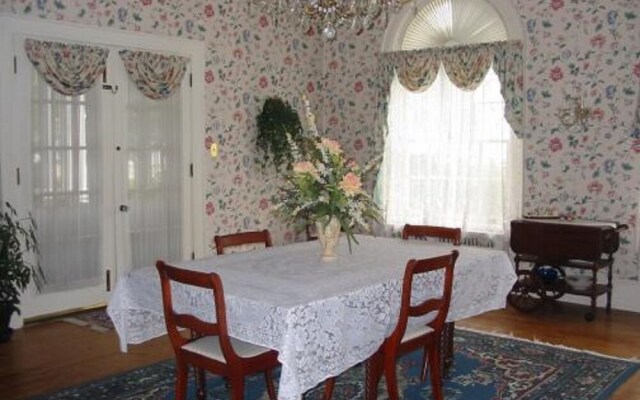 Mountain Laurel Bed & Breakfast