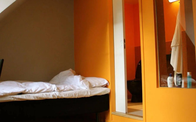 Magles Smiley Inn