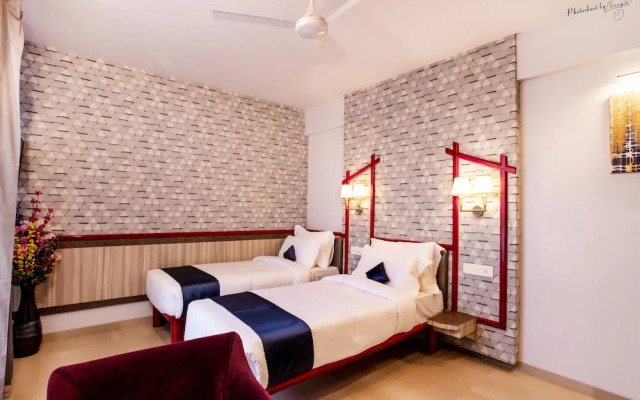 Hotel Prabha Palace