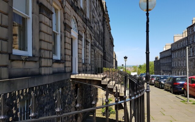 Authentic Central 3-Bedroom Apartment