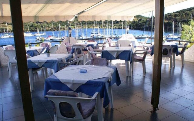 Drymna Hotel