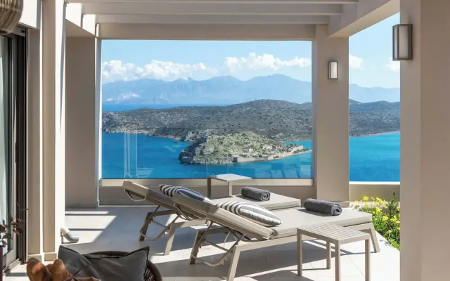Notiko villas