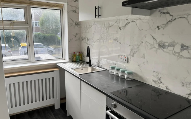 Comfy 2-bedroom Apartment