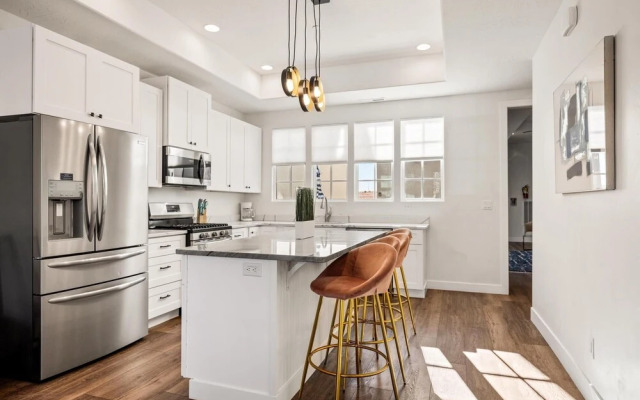 Zion's Haven #f4 4 Bedroom Townhouse