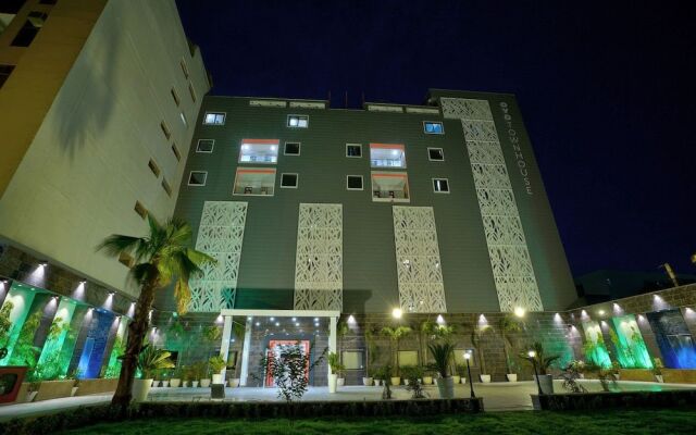 OYO 22102 Habitat Service Apartment
