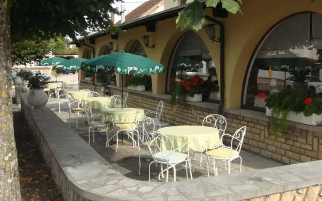 Hotel Restaurant Du Commerce